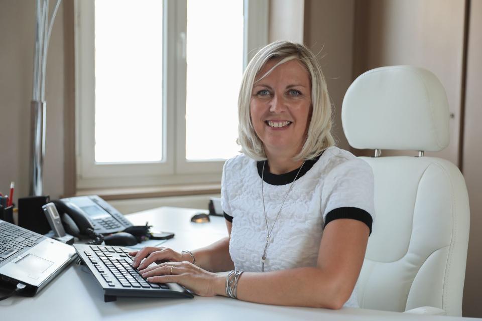 Dehee Emmanuelle